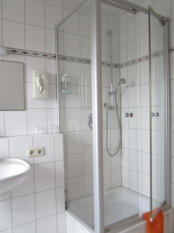 Hotel Waldparkstube Bad Schonborn Ngoại thất bức ảnh