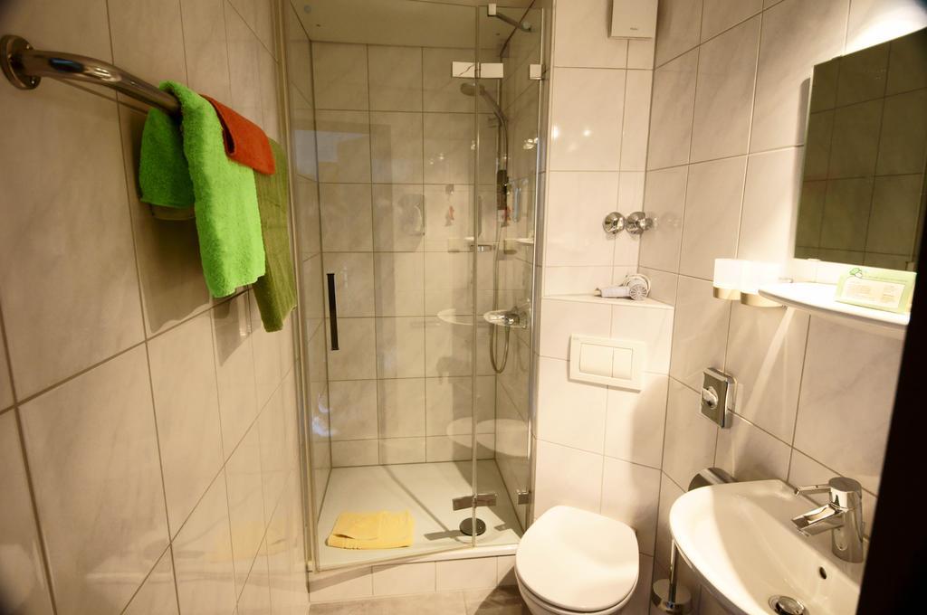 Hotel Waldparkstube Bad Schonborn Ngoại thất bức ảnh