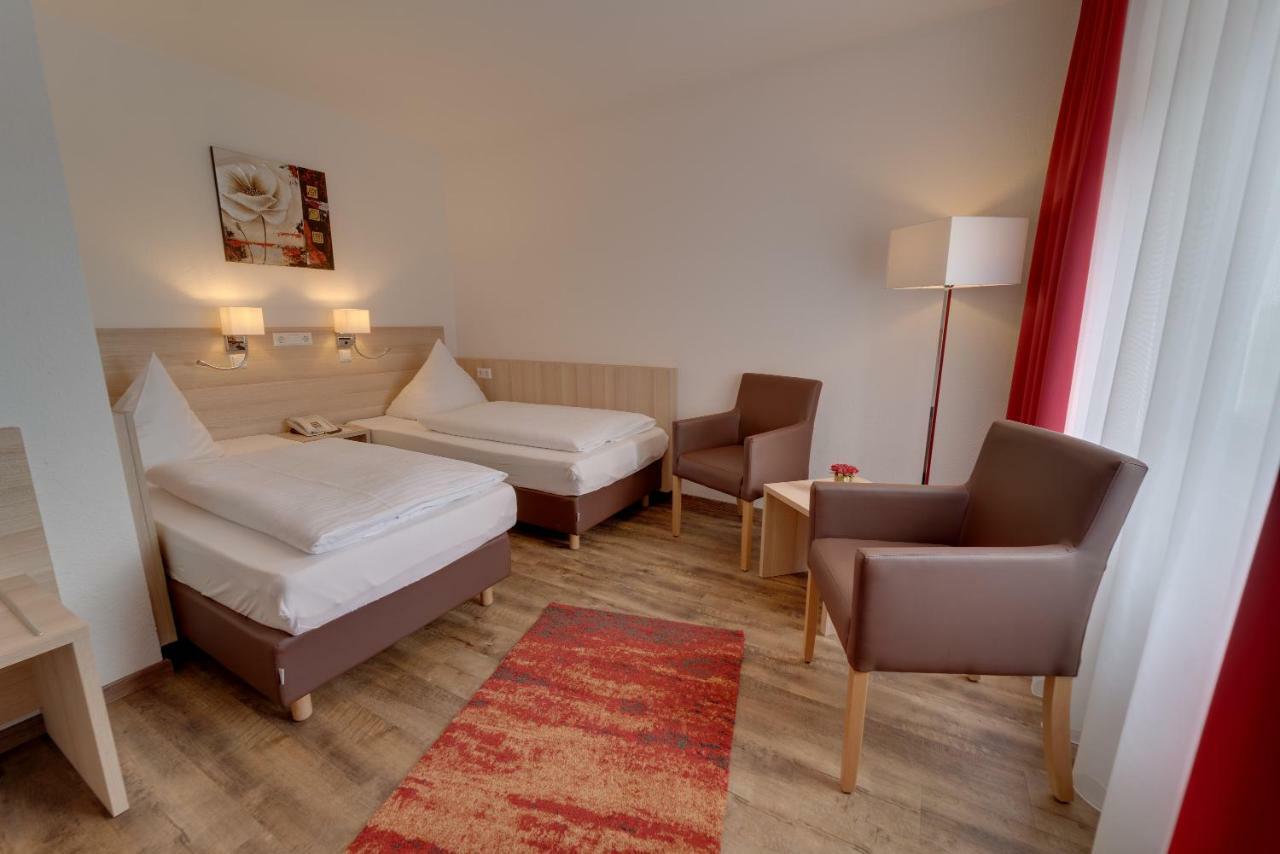 Hotel Waldparkstube Bad Schonborn Ngoại thất bức ảnh