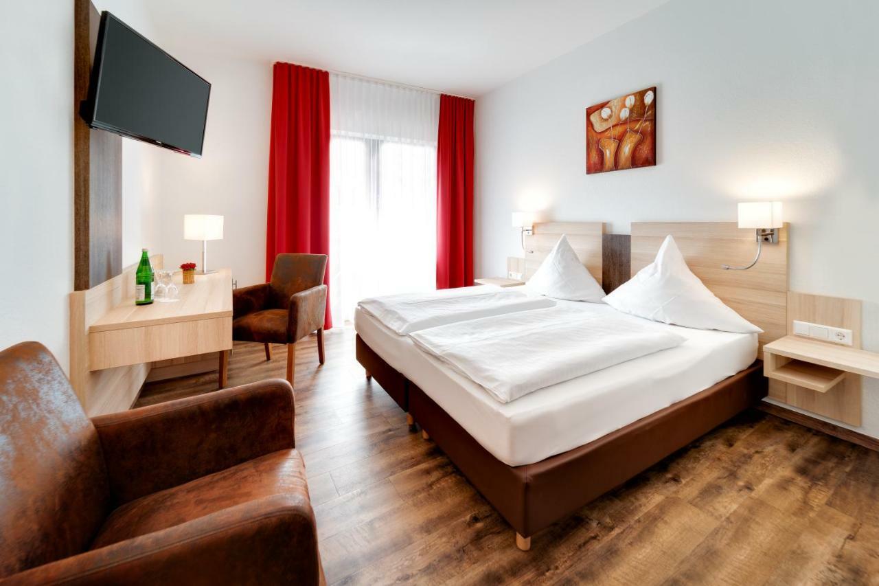 Hotel Waldparkstube Bad Schonborn Ngoại thất bức ảnh