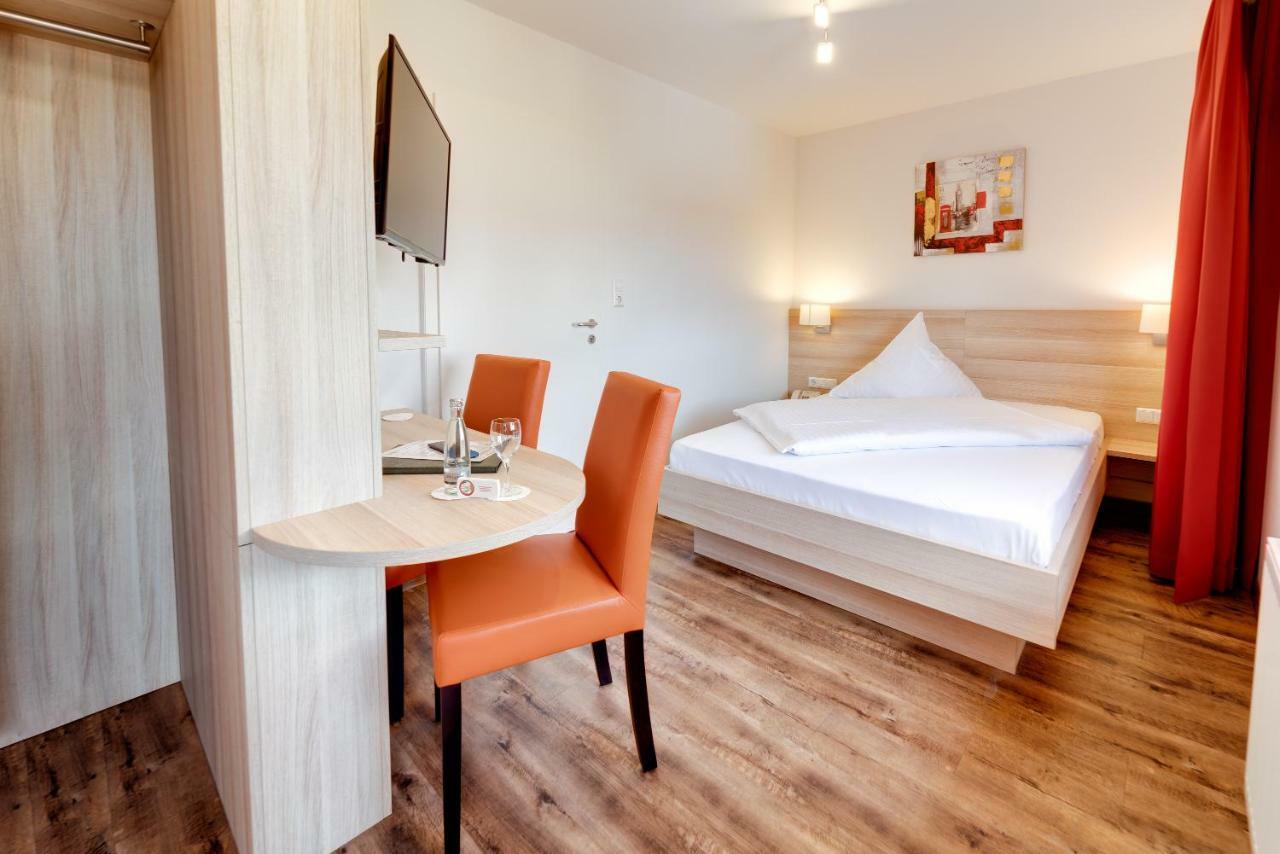 Hotel Waldparkstube Bad Schonborn Ngoại thất bức ảnh